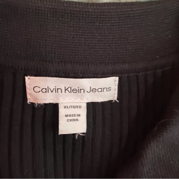 Polo - Picture 2 of 2